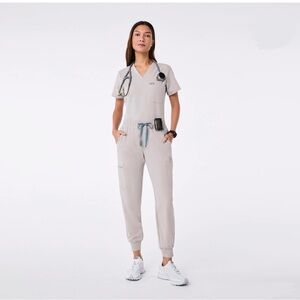 FIGS | Scrub Top & Jogger Scrub Pant Set